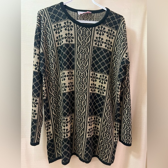 Functional Black and Gold Fun Patterned Sweater Size Large Sparkly - Picture 1 of 8
